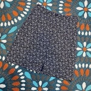 Women’s 6 Eddie Bauer Blue White GUC Floral Front Zip Button Front Slit Skirt